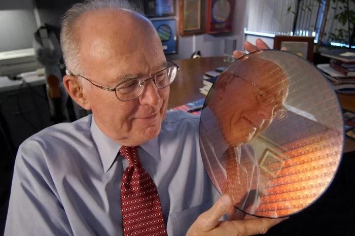 Gordon Moore, co-créateur d’Intel, est décédé
