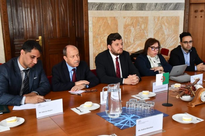 Yacine El Mahdi Oualid à Prague pour discuter des opportunités de coopération dans l&rsquo;économie de la connaissance
