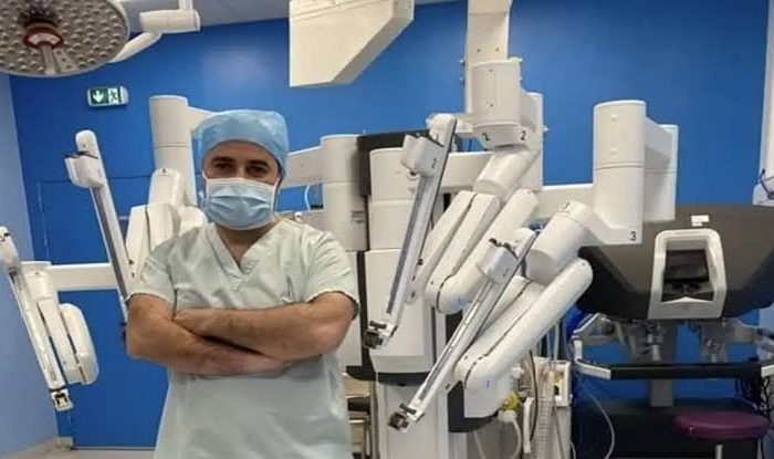 La chirurgie robotique en Algérie <BR> Une première historique et l&rsquo;ambition d&rsquo;un pôle régional de formation
