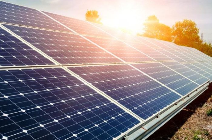 Silicium, douanes et puissance <BR> Comment les panneaux solaires sont devenus des armes géopolitiques