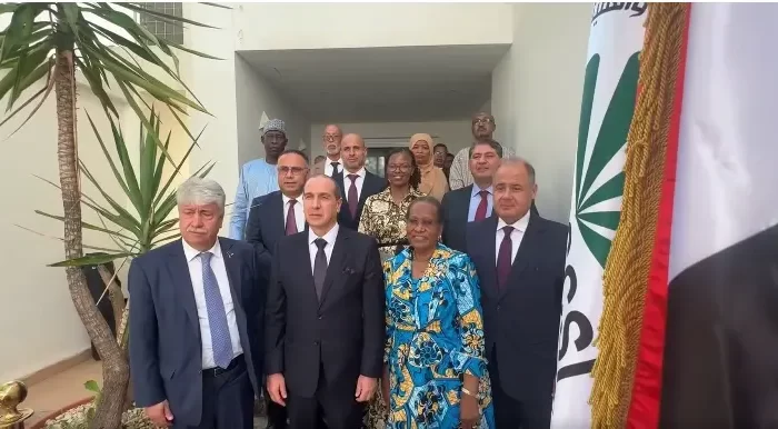 Séminaire international à Alger sur la numérisation <BR> Les conseils économiques et sociaux arabes plaident pour une charte unifiée